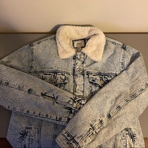 Forever 21 jean jacket with sherpa